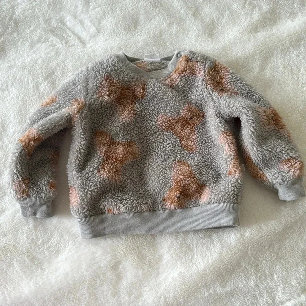 Baby gap gray Sherpa fleece teddy bear print set size 6-12 months